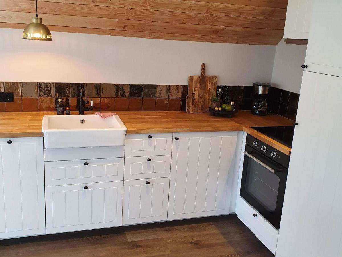Holiday Home Heeresteeg In Nieuwleusen With Garden De Meele Eksteriør bilde
