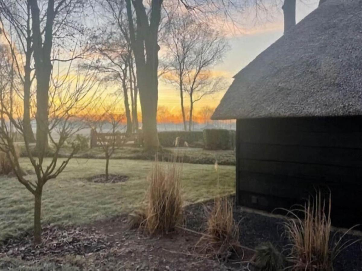 Holiday Home Heeresteeg In Nieuwleusen With Garden De Meele Eksteriør bilde